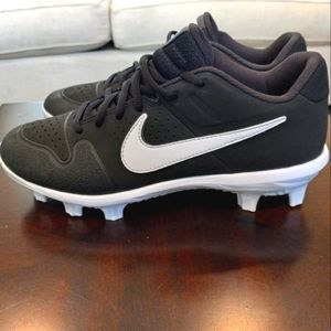 Nike Black Cleats Size 8 Unisex